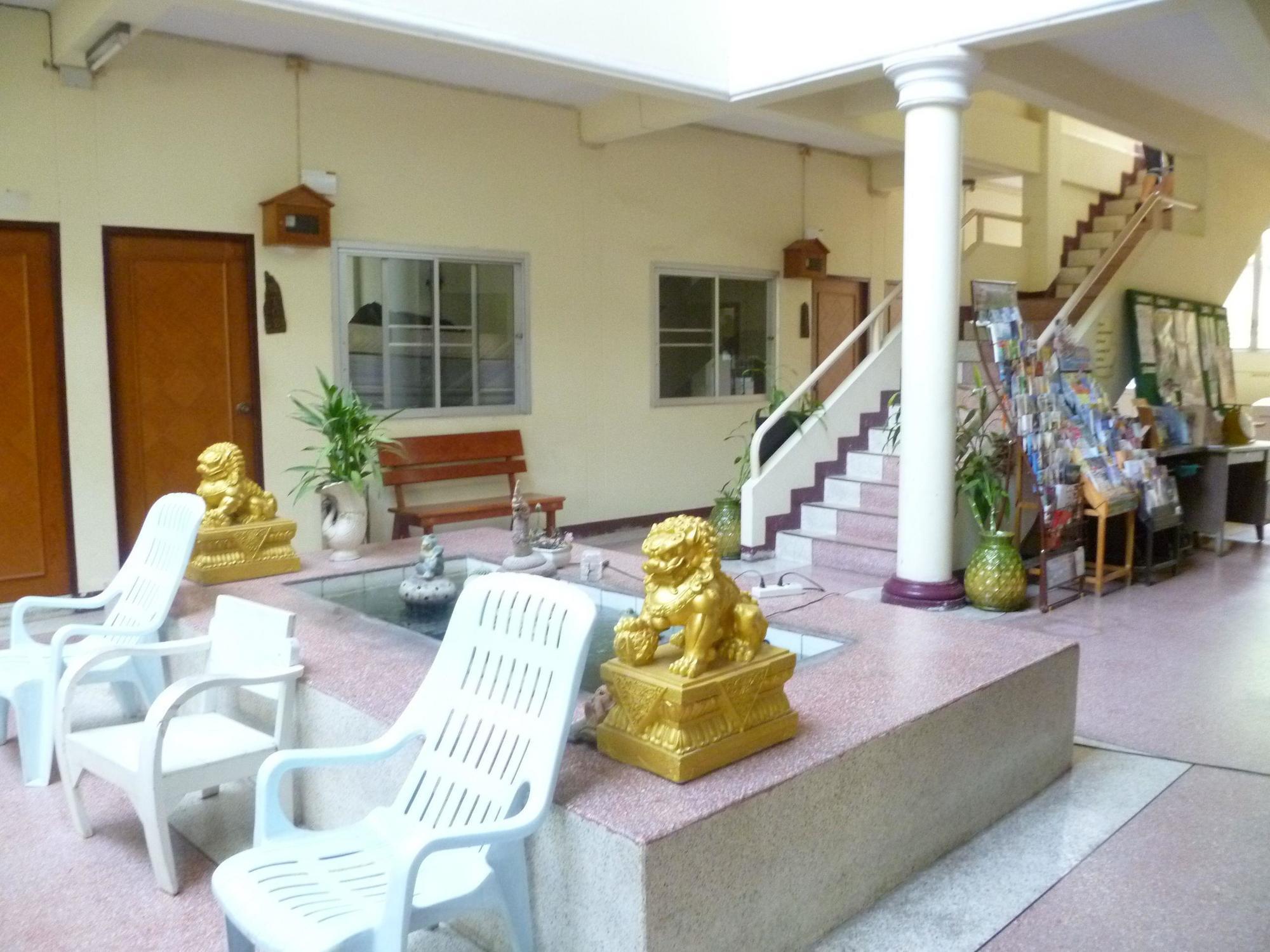 Safe House Court Chiang Mai Exterior foto