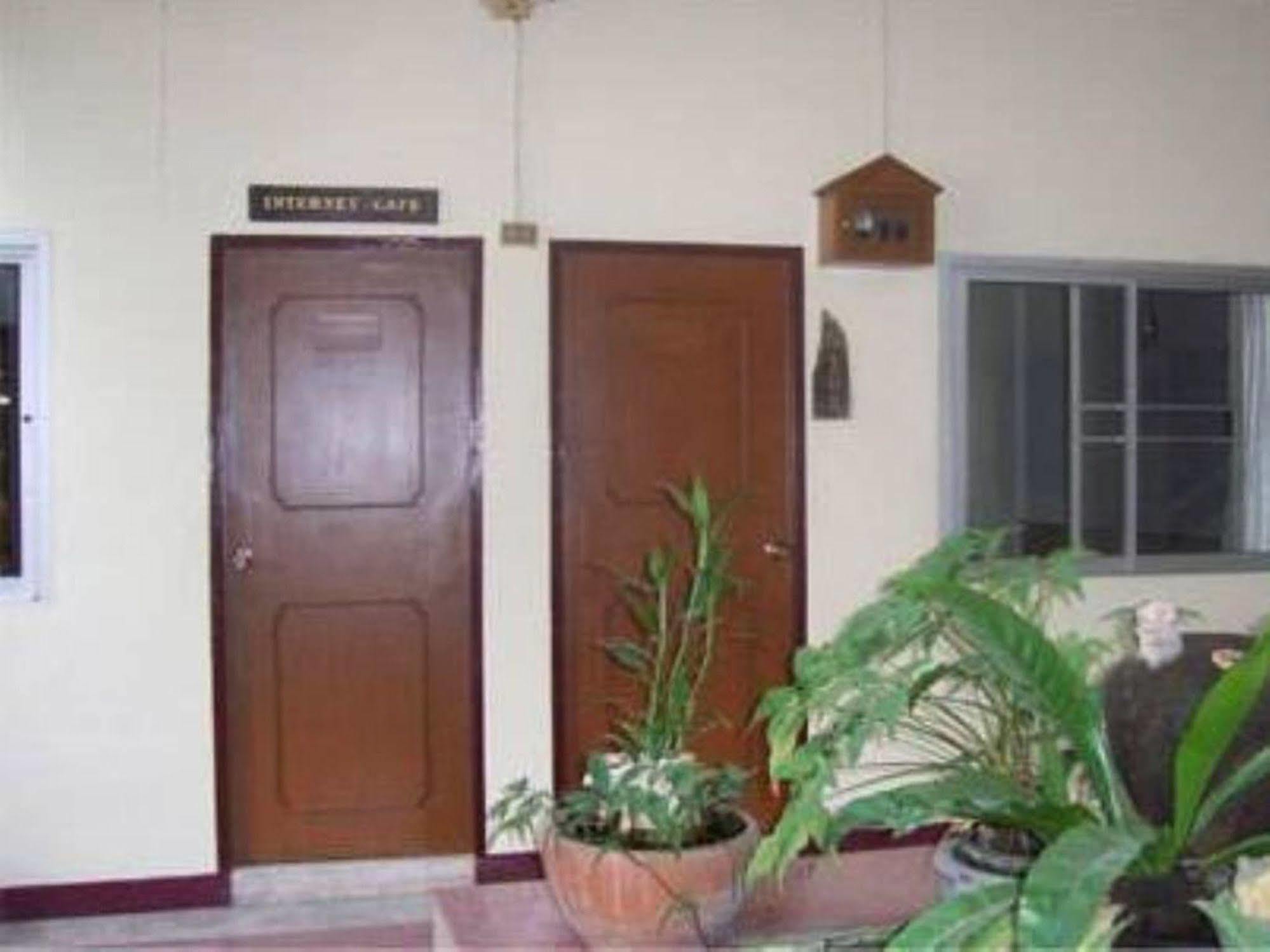 Safe House Court Chiang Mai Exterior foto