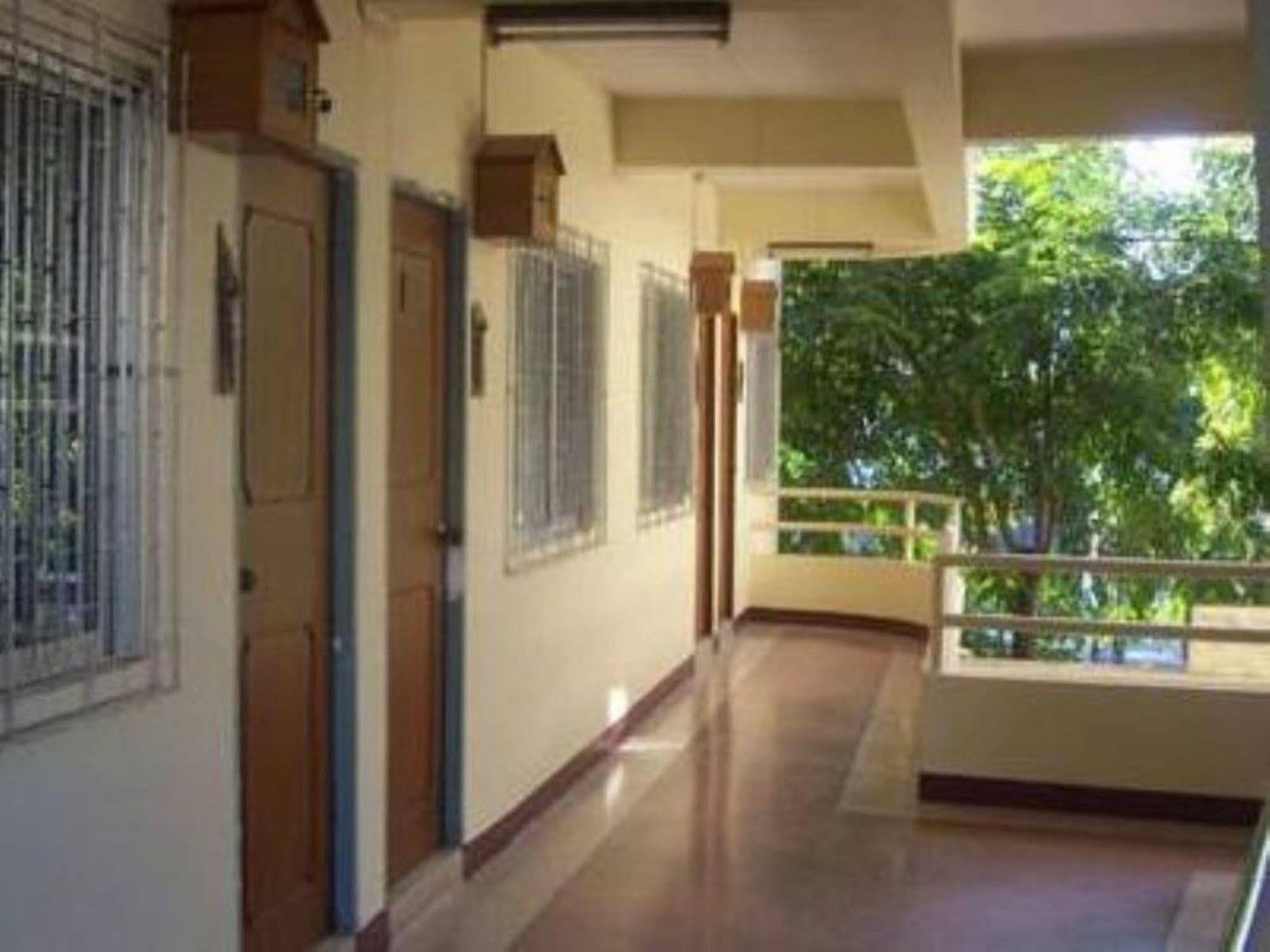 Safe House Court Chiang Mai Exterior foto